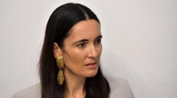 manole psd clotilde armand propune taierea burselor sociale ale elevilor din sectorul 1 primarul nu da ci ia si nu de la toti ci mai ales de la cei mai nevoiasi dintre locuitori