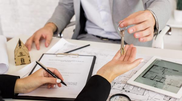 piata imobiliara incetineste in septembrie s au vandut cu 2 496 mai putine imobile fata de aceeasi perioada anul trecut