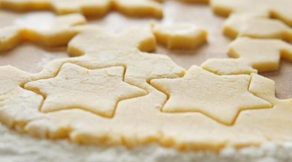 biscuiti deliciosi fara faina fara zahar si cu un singur albus sunt dietetici dar savurosi