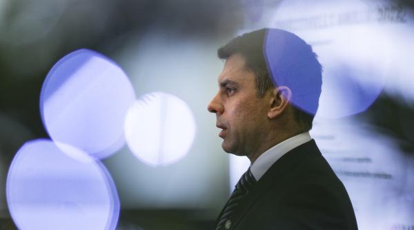 snst o mare parte din angajatii care muncesc in sport nu si au primit salariile ministrul sportului si a incasat toate premiile