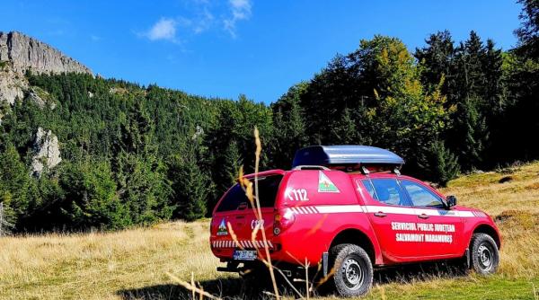 turist ucrainean ratacit in fagaras coborat de pe munte dupa o interventie a salvamont si ijj de peste 10 ore