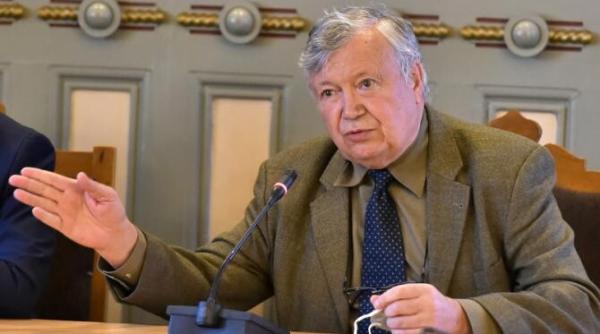 mironov retelele de socializare ne tampesc candva stiam toata cartea de telefon a craiovei pe de rost acum daca imi pierd agenda mobilului sunt pierdut si eu
