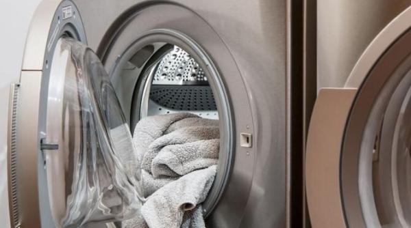 spala hainele cu apa rece in masina de spalat iata cateva motive pe care nu le stii