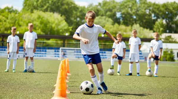 tichete de sportiv din 2023 copiii care practica sport vor primi lunar 150 de lei pentru achizitia de echipamente