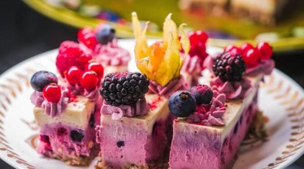 ce ingrasa mai tare desertul mancat la finalul mesei sau pe burta goala