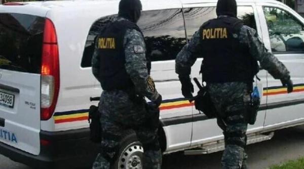 peste 300 de perchezitii domiciliare si 400 de mandate de aducere care vizeaza grupari de trafic de droguri persoane si minori sau trafic de migranti se deruleaza miercuri dimineata
