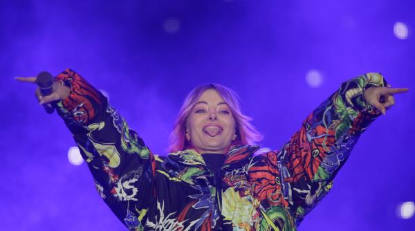 delia noi declaratii dupa ce a zis ca nu vrea sa aiba copii ceea ce e si mai interesant e ca a aparut o femeie care spunea ca fac parte dintr o organizatie secreta