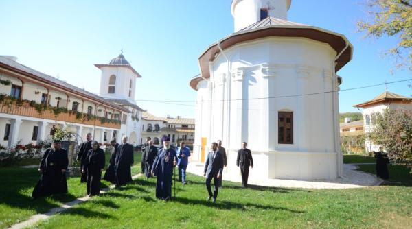 mitropolitul nifon la manastrirea viforata care va fi resfintita