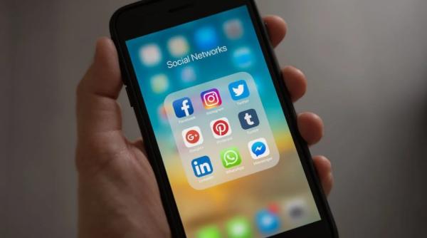 elon musk intentioneaza sa concedieze aproximativ 75prc din cei 7 500 de angajati ai twitter