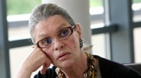 irina petrescu ii scrie unui ministru draga tampitule povestea de dragoste dezvaluita de razvan ionescu