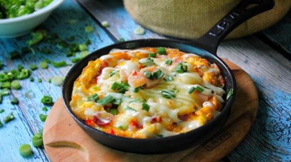 cea mai rapida si mai usoara omleta italiana amesteca toate ingredientele si da le in cuptor