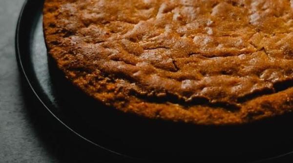 daca aveti un borcan de dulceata in camara preparati acest desert parfumat