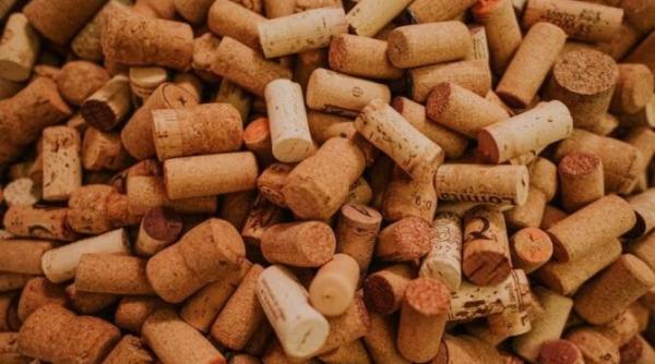 nu aruncati dopurile de pluta puneti le in torpedoul automobilului iata de ce