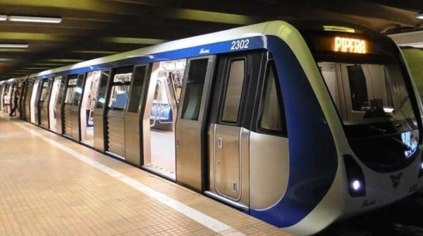 panica si haos la metroul din bucuresti dupa ce usile nu s au mai deschis automat