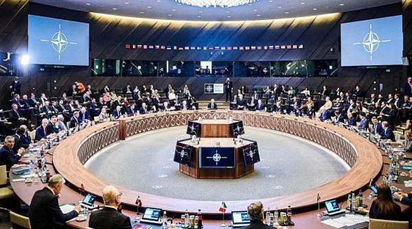 reuniunea ministrilor de externe din nato la bucuresti au fost invitate si tari din afara aliantei printre care ucraina si rm