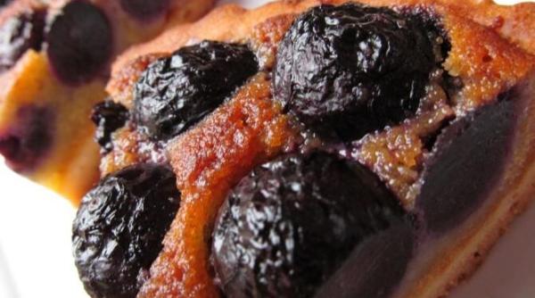 tarta cu struguri un desert perfect pentru micul dejun