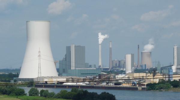 polonia va construi prima centrala nucleara cu americanii in ciuda ofertelor franceze si sud coreene