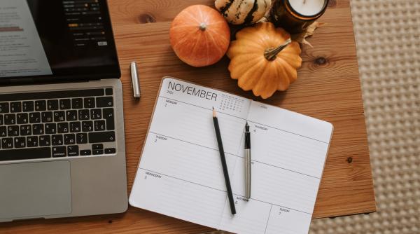 datini traditii si obiceiuri romanesti in luna noiembrie