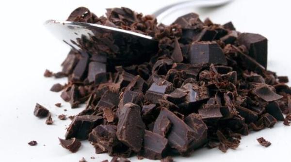 ciocolata si fructele uscate o combinatie castigatoare in bucatarie