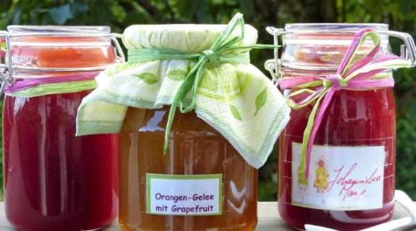 cel mai simplu si mai eficient mod de a indeparta etichetele de pe borcanele de sticla