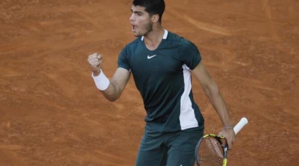numarul 1 atp a fost premiat ce a spus carlos alcaraz cel mai tanar lider din istoria tenisului la primirea trofeului