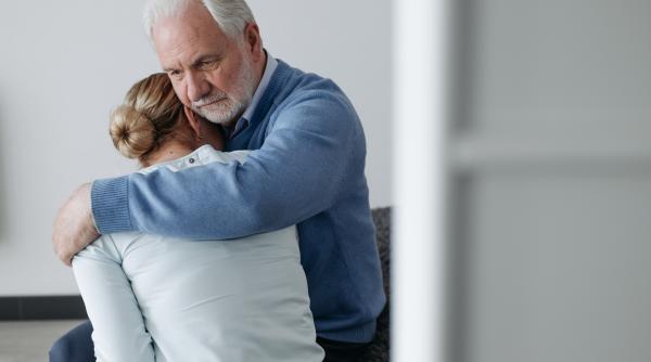 a te inconjura doar de oameni pozitivi iti poti schimba viata iata cum