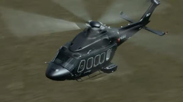 un elicopter militar a agatat un cablu si a daramat un stalp de pe marginea drumului in satu mare