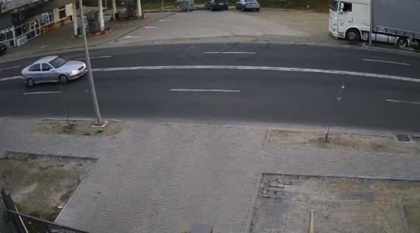 accident grav la intrare in municipiul fagaras impactul a fost surprins de camerele de supraveghere video