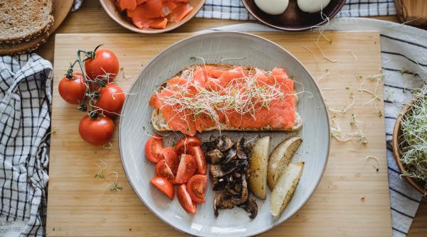 cartofi copti cu ricotta si somon afumat reteta senzationala