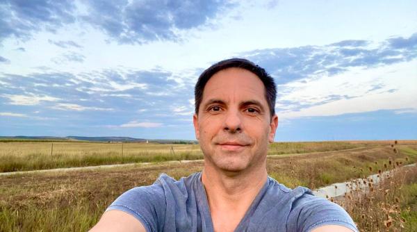 cum a fugit dan negru de armata nu mai eram azi cine sunt nu mai eram aici cu voi