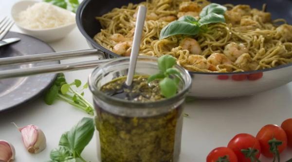 reteta sos pesto usturoiul poate fi o capcana avertizeaza un bucatar poate coplesi tot gustul