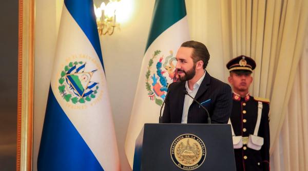 china vrea sa cumpere el salvador tara e in impas financiar dupa ce a adoptat bitcoin ca moneda oficiala