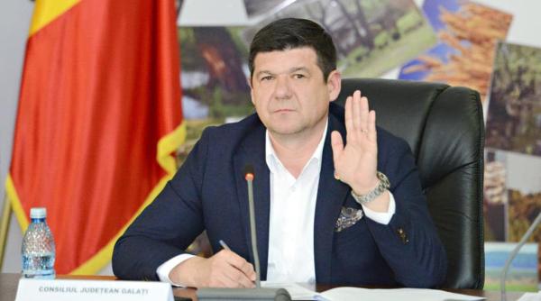 elevii din mediul rural cu medii peste 9 la admiterea de la liceu premiati de catre costel fotea presedintele cj galati