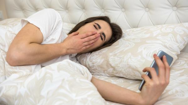 cu ce ne ajuta butonul de snooze e sanatos sa tot amanam alarma dimineata