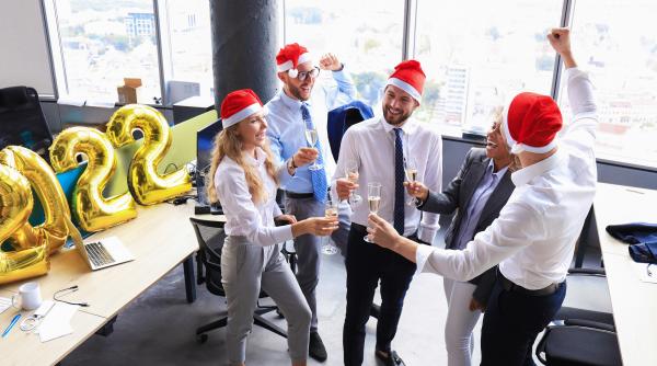 prime de sarbatori 2022 7 din 10 companii au pregatit bonusuri consistente la sfarsit de an