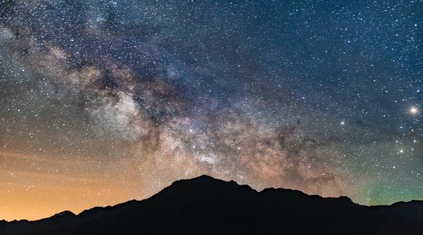 care i treaba cu zona interzisa din spatiu exista una si in calea lactee