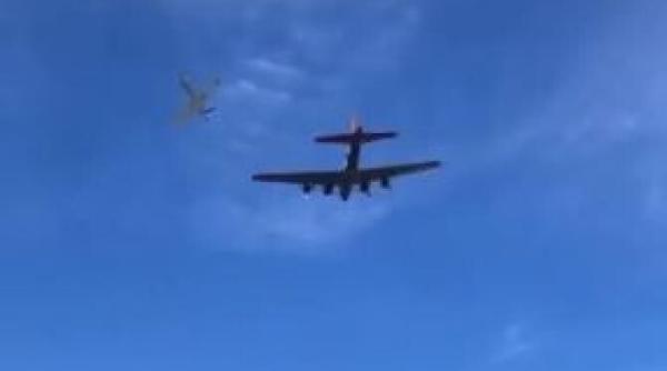 doua avioane istorice s au ciocnit pe cer