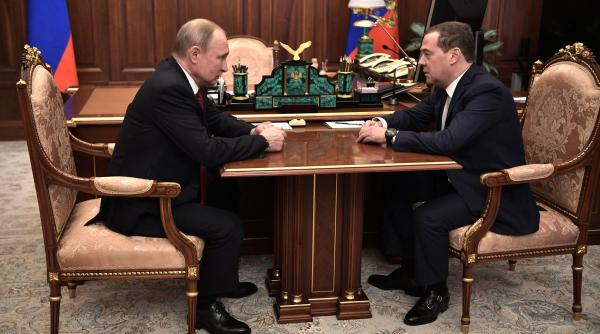 medvedev lanseaza din nou amenintari rusia nu si a folosit inca intregul arsenal de arme totul la timpul sau