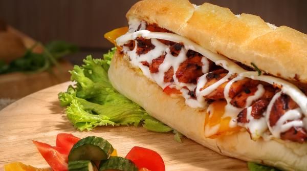 sandwhich cu chiftele reteta americana