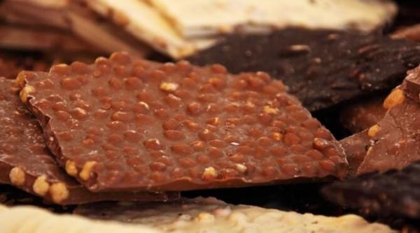 ciocolata delicioasa de casa fara zahar si fara lactoza va deveni desertul preferat