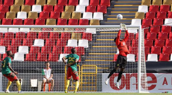 fost fotbalist roman despre cupa mondiala lumea se pregateste de vacanta de craciun si ei fac cupa mondiala