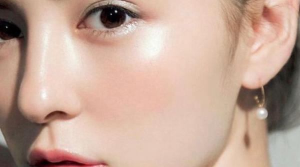 glass skin cum sa obtineti o piele luminoasa cu efect de sticla