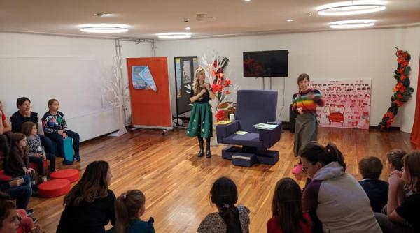 maria dicieanu coordonatoarea bibliotecii romanesti din olanda exista inca familii care investesc in pastrarea limbii romane suntem datori sa le usuram procesul prin orice metoda