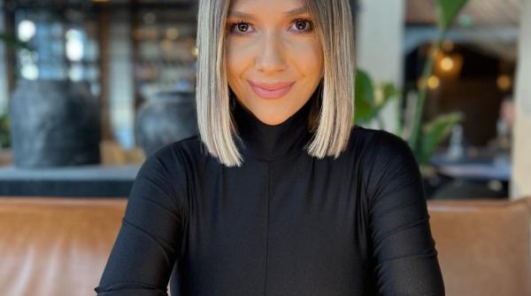 poza publicata de adela popescu dupa ce radu valcan a plecat ce e rau se uita ce e bun e bine primit