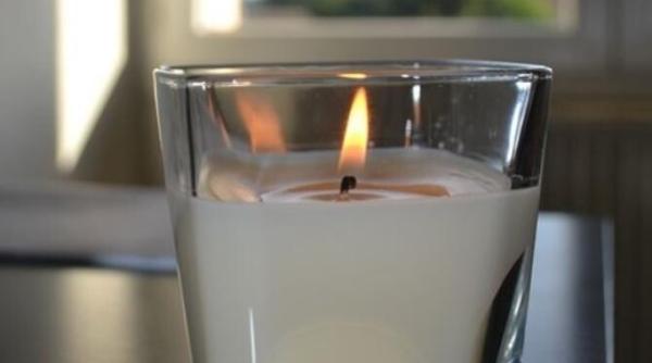 cum se face rapid si usor o lumanare fara parafina ceara si substante chimice