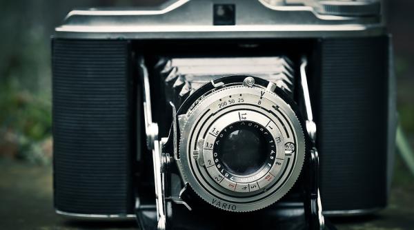 portretul unei fetite din maramures a devenit cea mai premiata fotografie din lume cine este autorul foto in articol