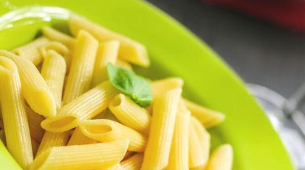 adaugati o lingura din acest produs in oala si pastele vor iesi perfecte trucul gospodinelor din italia