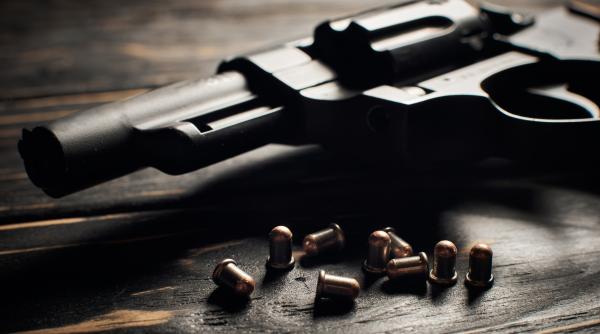 la un pas de tragedie patru elevi au fost impuscati in ajunul zilei recunostintei