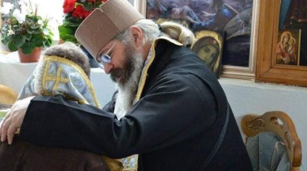 parintele calistrat chifan acuzat de violenta si de catre un calugar loviturile pe care le am primit au fost zdrobitoare video