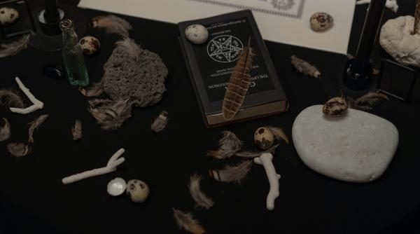 peste un miliard de oameni cred in vrajitorie si in blesteme